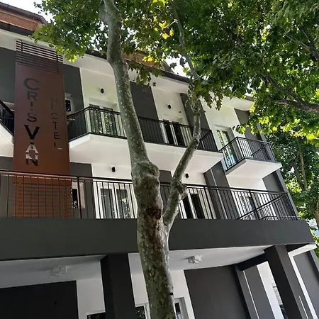 Hotel Apartments Crisvan 3*