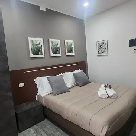 Hotel Hotel Apartments Crisvan 3*