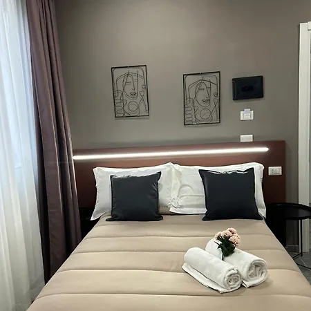 Hotel Apartments Crisvan 3*