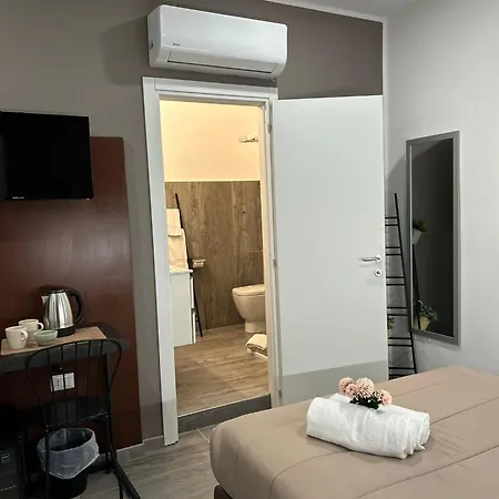 Hotel Apartments Crisvan 3*