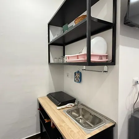 Hotel Hotel Apartments Crisvan 3*