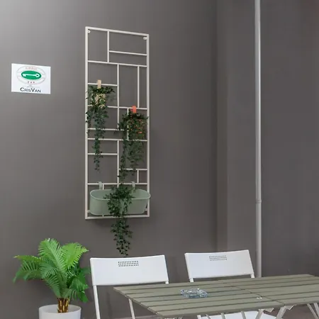 Hotel Apartments Crisvan 3*