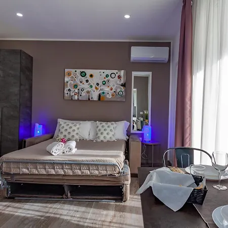 Hotel Apartments Crisvan Hotel