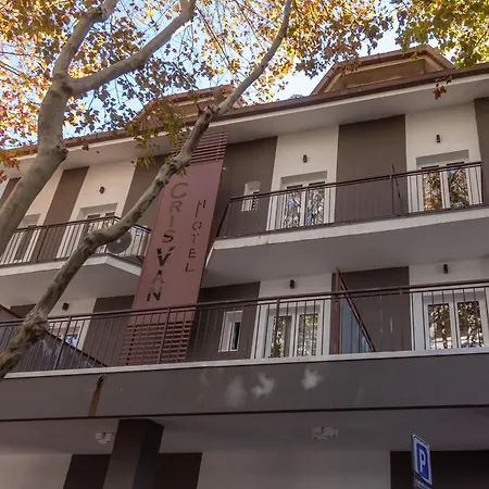 Hotel Apartments Crisvan 3*