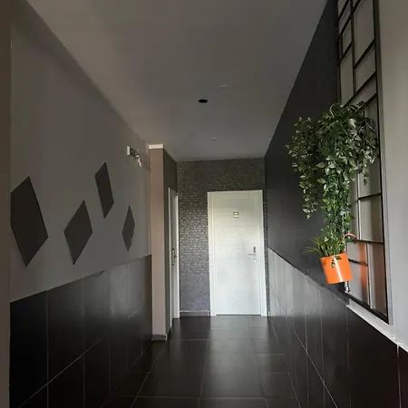 Hotel Hotel Apartments Crisvan 3*